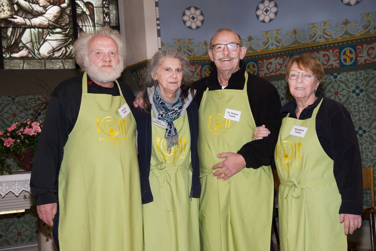 Templer unterstützen die Vesperkirche in Singen